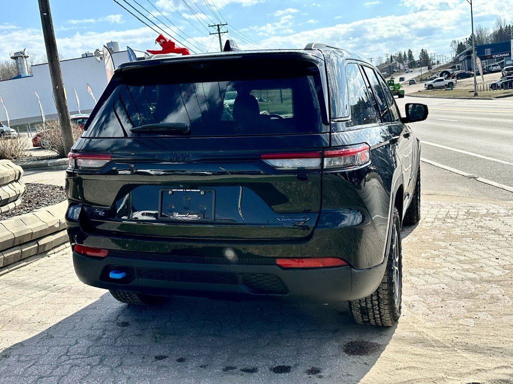 2023  Grand Cherokee 4xe TRAILHAWK 4xe in Mont-Laurier, Quebec - 5 - w1024h768px