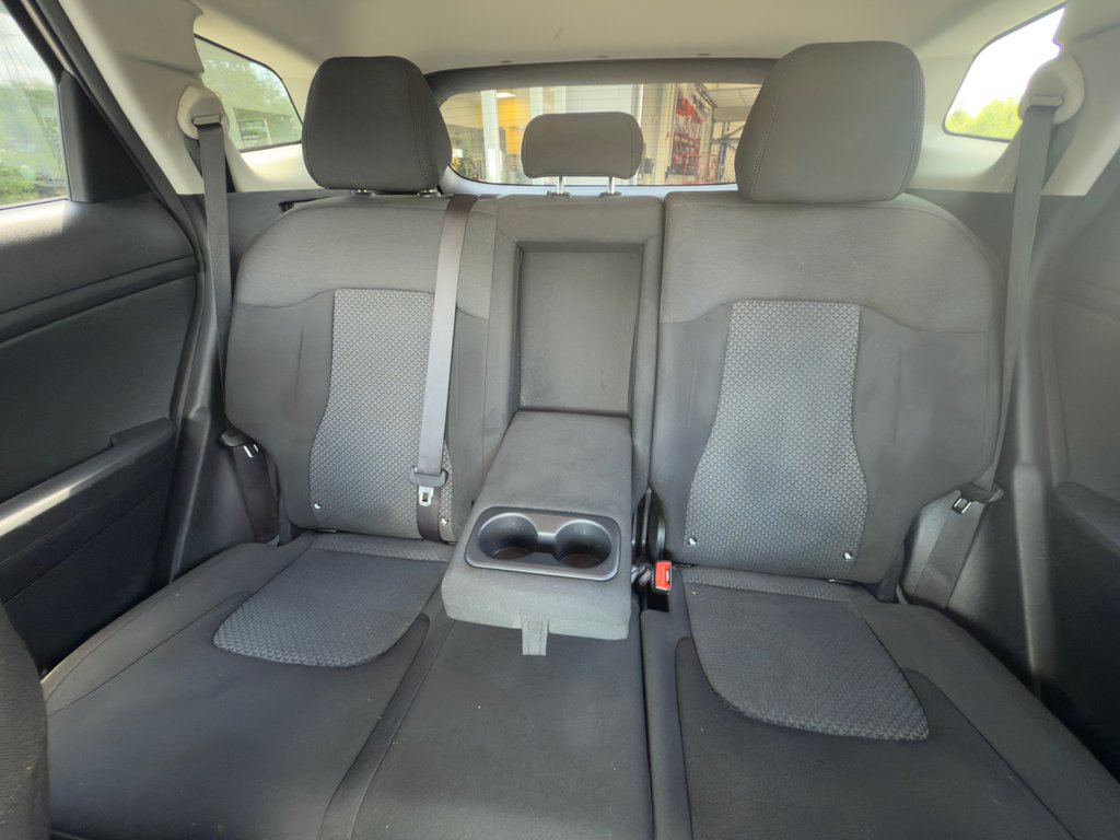 Kia Sportage  2023 à Mont-Tremblant, Québec - 12 - w1024h768px