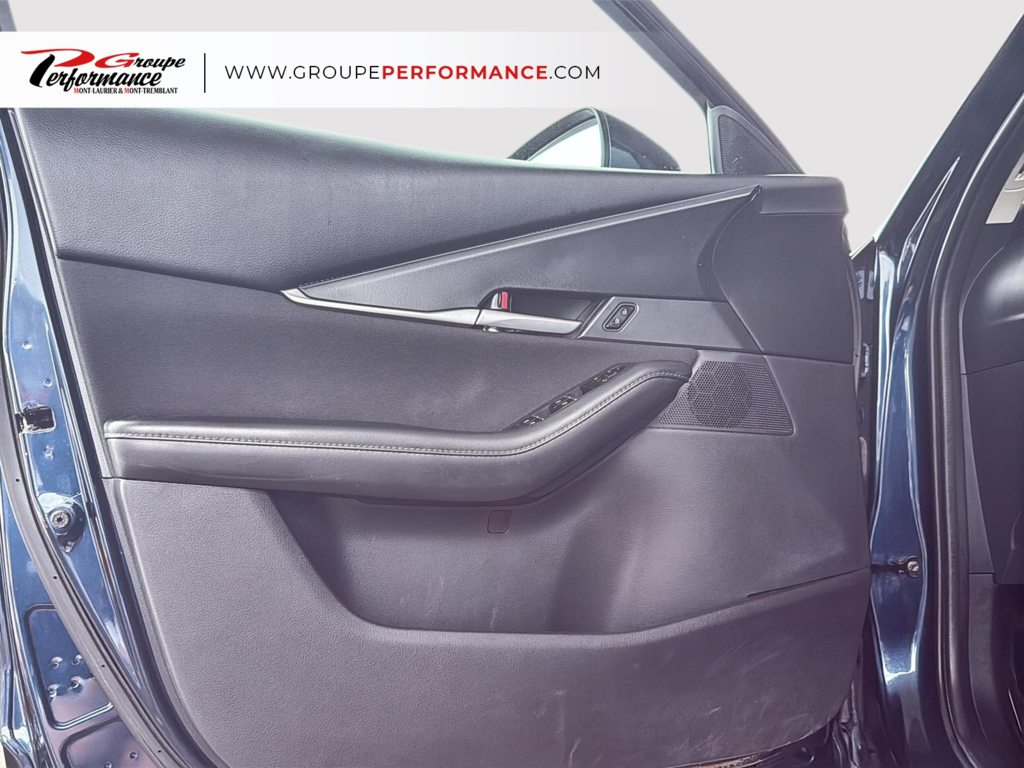 2022 Mazda CX-30 GX in Mont-Tremblant, Quebec - 12 - w1024h768px