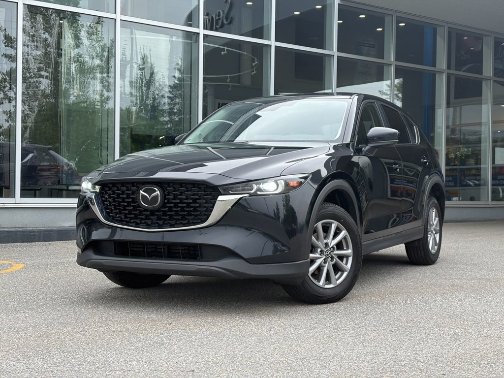 2023 Mazda CX-5 in Mont-Laurier, Quebec - 1 - w1024h768px