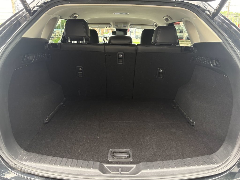 2023 Mazda CX-5 in Mont-Laurier, Quebec - 10 - w1024h768px