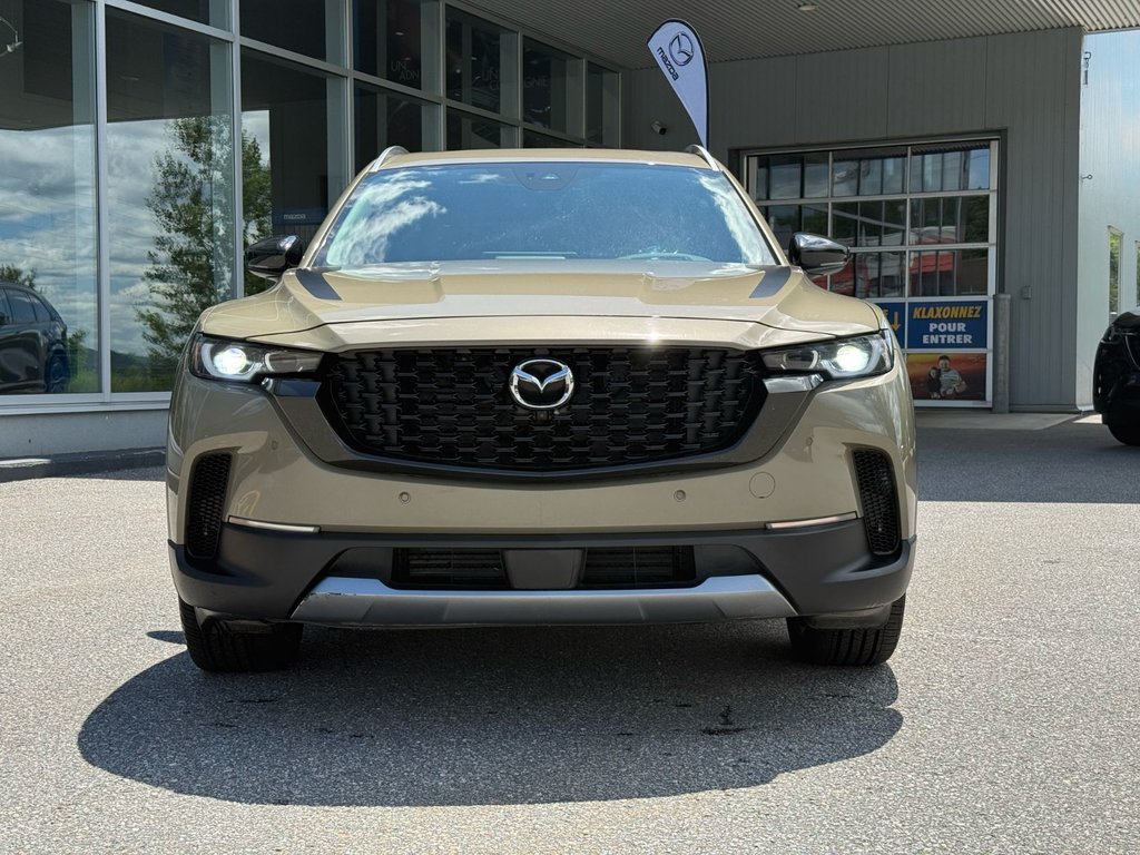 Mazda CX-50  2024 à Mont-Tremblant, Québec - 2 - w1024h768px