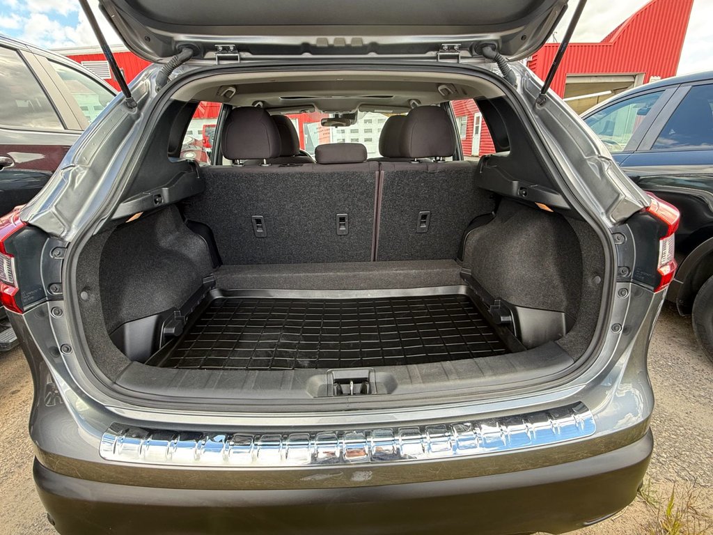 Nissan Qashqai  2022 à Mont-Tremblant, Québec - 13 - w1024h768px