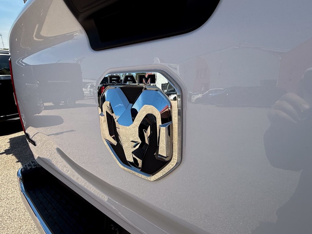 2019 Ram 1500 Tradesman in Mont-Tremblant, Quebec - 8 - w1024h768px