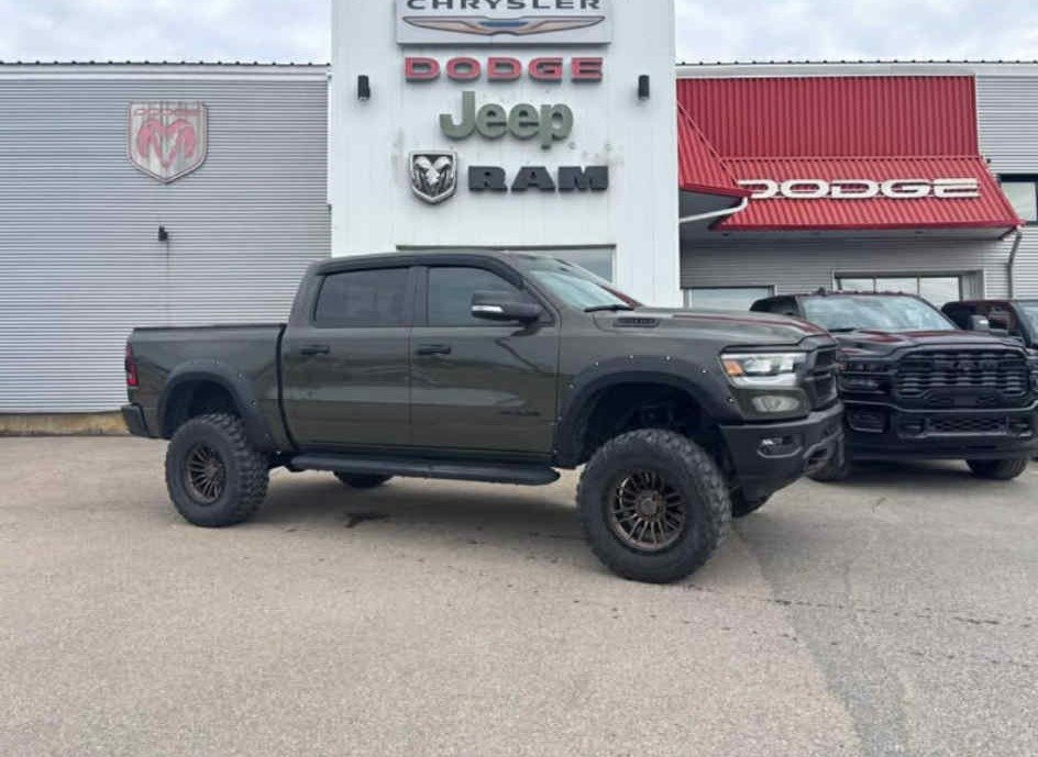2021 Ram 1500 Big Horn in Mont-Laurier, Quebec - 3 - w1024h768px