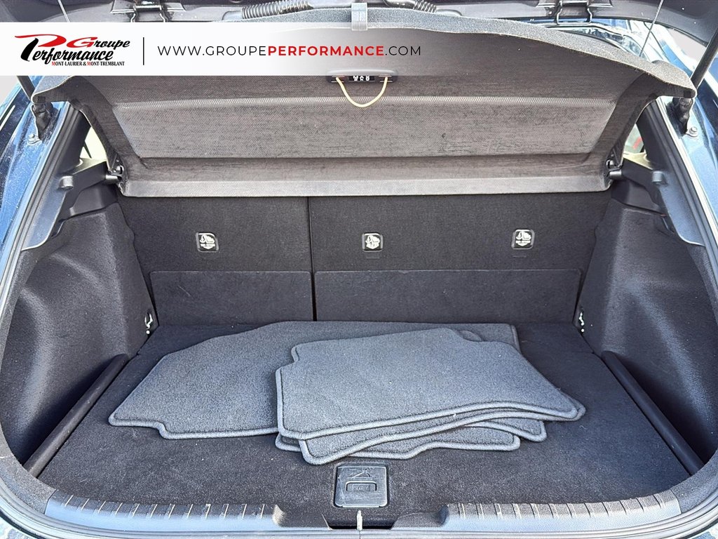 Toyota Corolla Hatchback BASE 2020 à Mont-Tremblant, Québec - 7 - w1024h768px