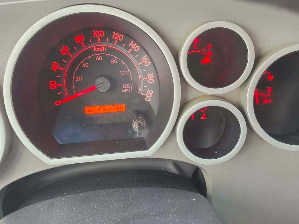 2009 Toyota Tundra TRD in Mont-Laurier, Quebec - 5 - w1024h768px