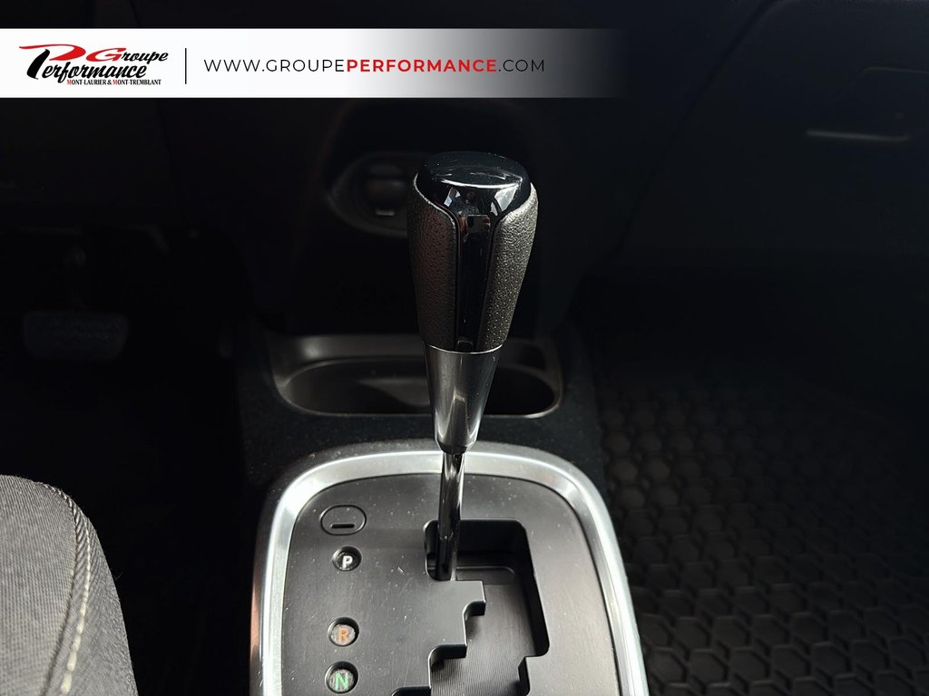 Toyota Yaris Hatchback  2018 à Mont-Tremblant, Québec - 17 - w1024h768px