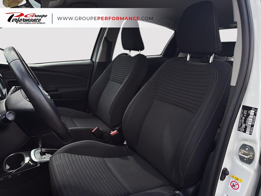 Toyota Yaris Hatchback  2018 à Mont-Tremblant, Québec - 11 - w1024h768px