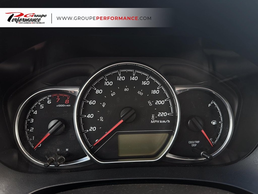 Toyota Yaris Hatchback  2018 à Mont-Tremblant, Québec - 16 - w1024h768px