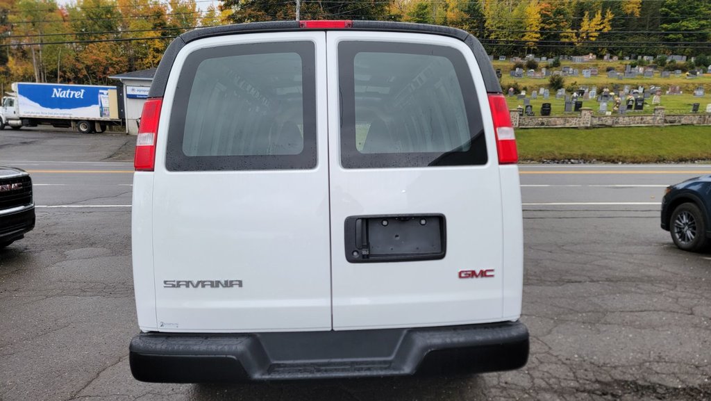 GMC Savana Cargo Van  2024 à Gaspé, Québec - 8 - w1024h768px