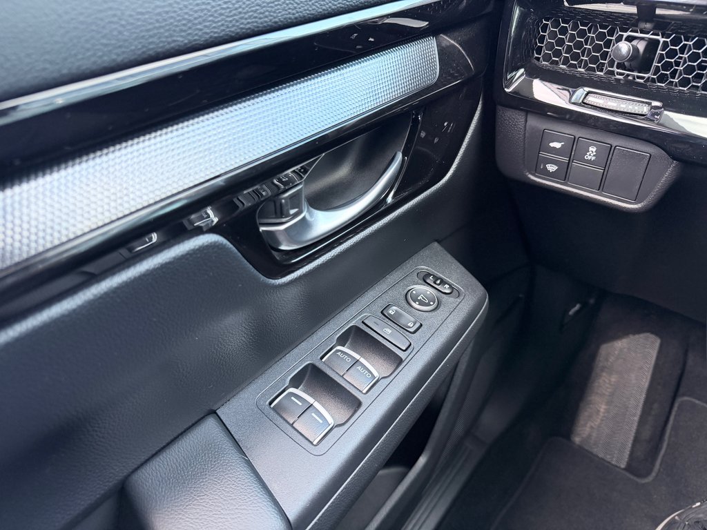 2023 Honda CR-V Sport AWD in Notre-Dame-des-Prairies, Quebec - 37 - w1024h768px