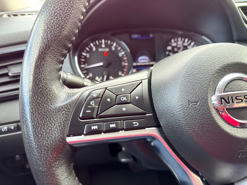 2019 Nissan Rogue SV in Notre-Dame-des-Prairies, Quebec - 24 - w1024h768px