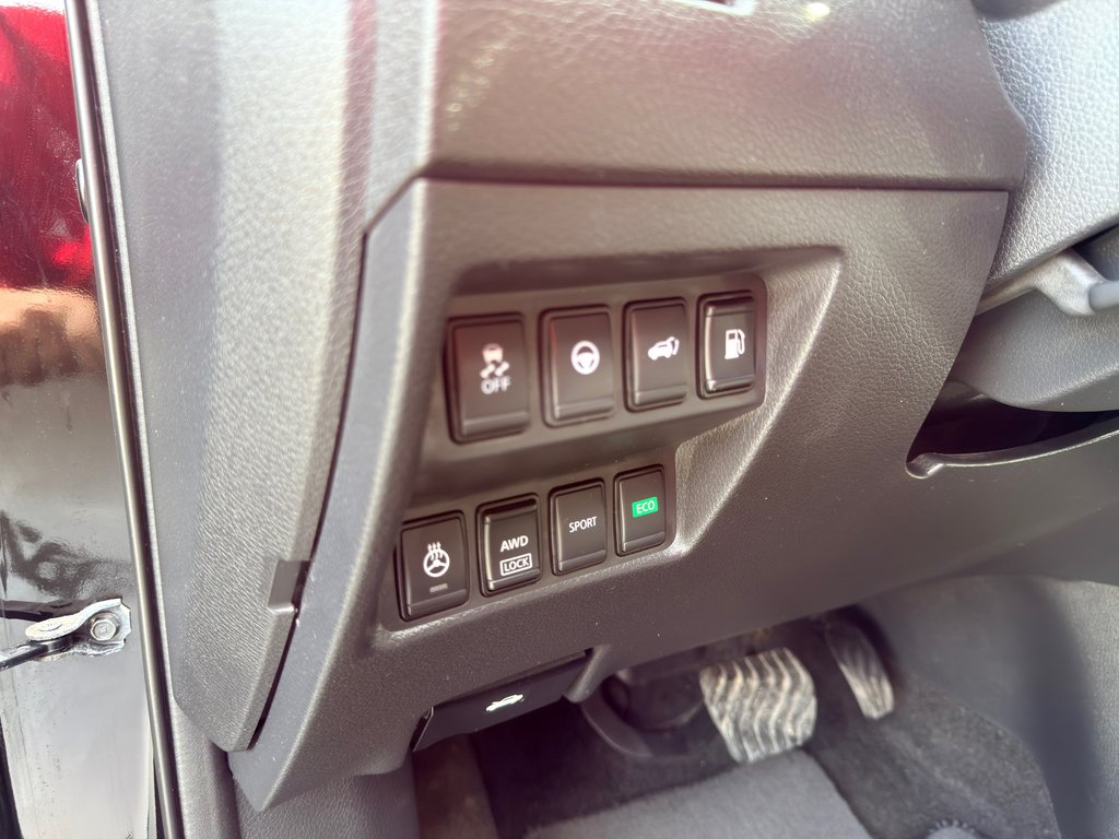 2019 Nissan Rogue SV in Notre-Dame-des-Prairies, Quebec - 33 - w1024h768px
