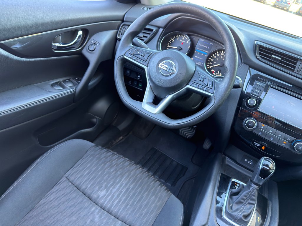 2020 Nissan Rogue SV in Notre-Dame-des-Prairies, Quebec - 21 - w1024h768px