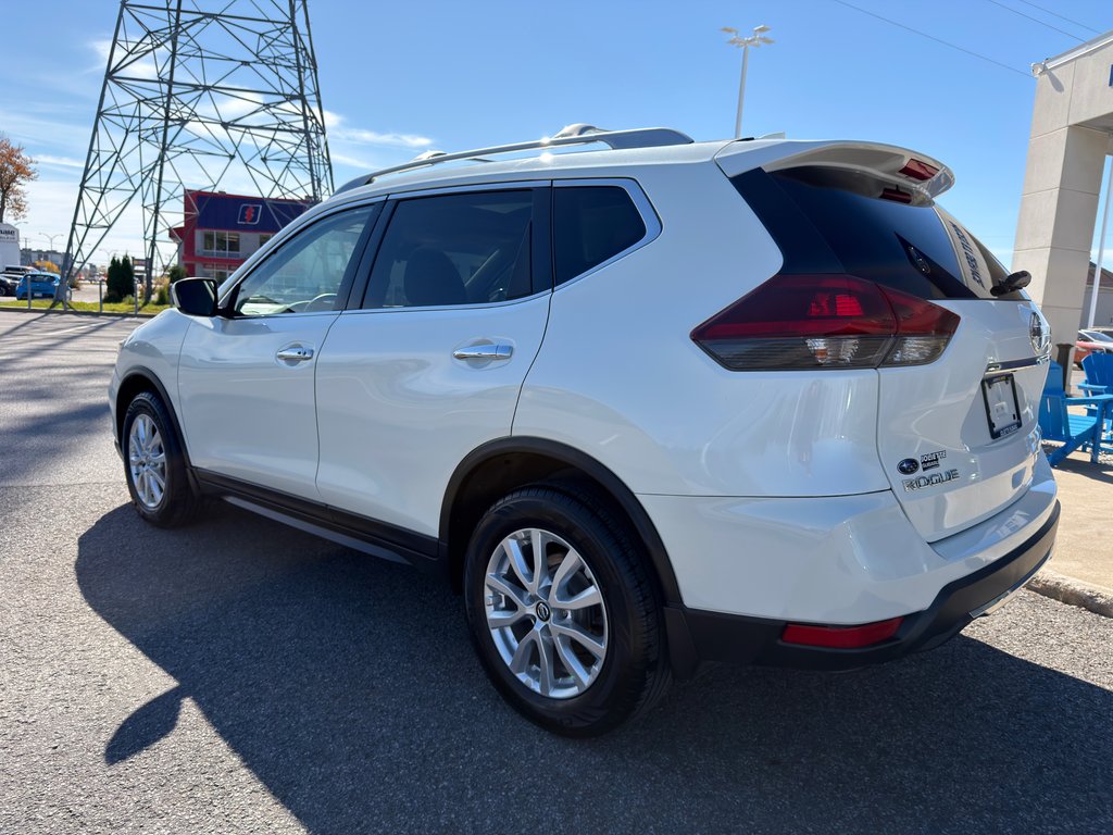 2020 Nissan Rogue SV in Notre-Dame-des-Prairies, Quebec - 9 - w1024h768px