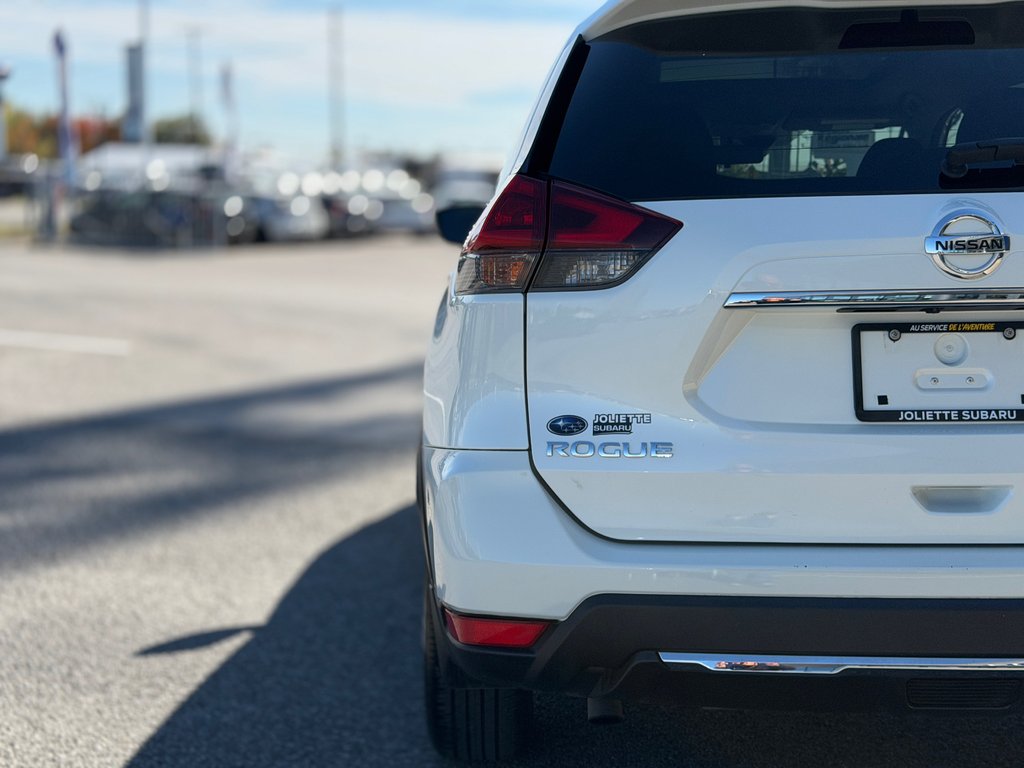 2020 Nissan Rogue SV in Notre-Dame-des-Prairies, Quebec - 13 - w1024h768px