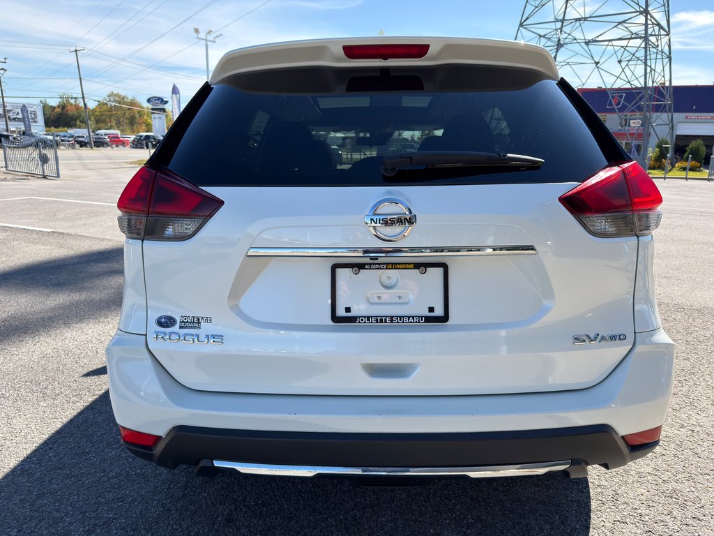2020 Nissan Rogue SV in Notre-Dame-des-Prairies, Quebec - 10 - w1024h768px