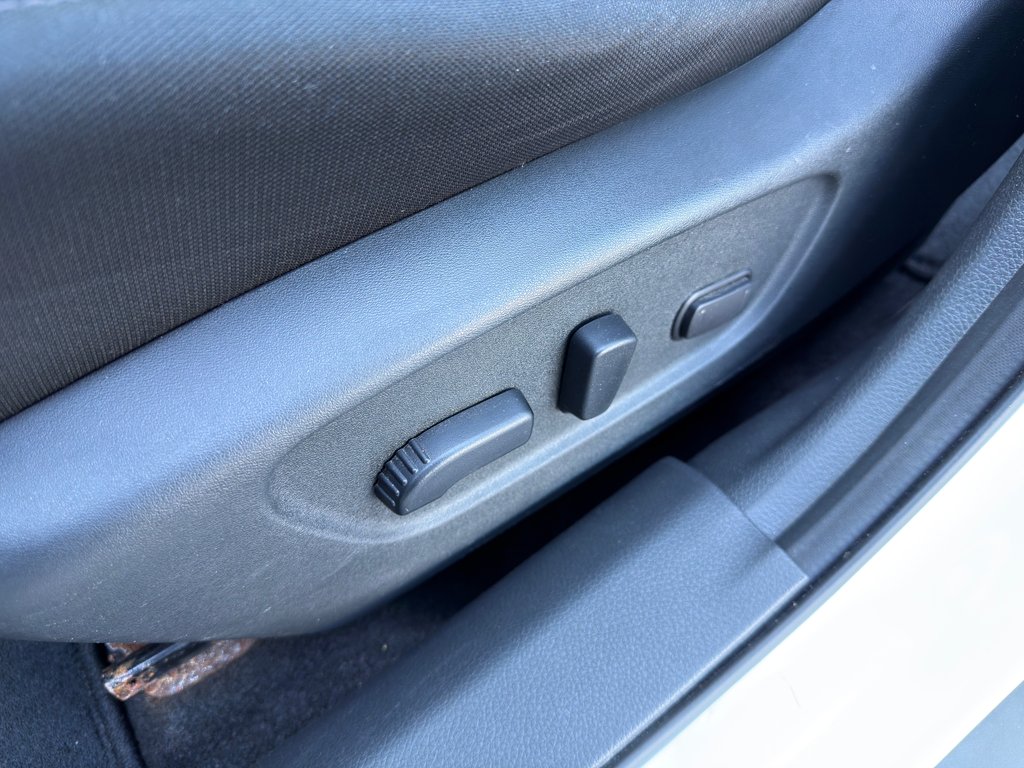 2020 Nissan Rogue SV in Notre-Dame-des-Prairies, Quebec - 19 - w1024h768px