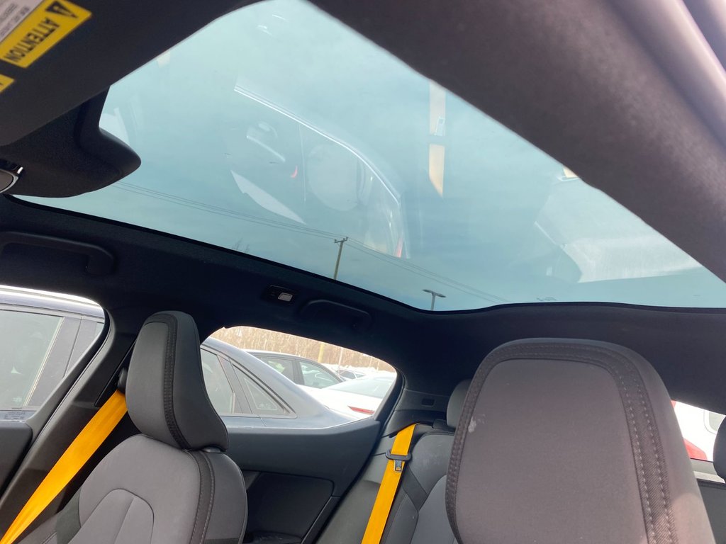 Polestar 2 Performance Plus 2024 à Laval, Québec - 7 - w1024h768px