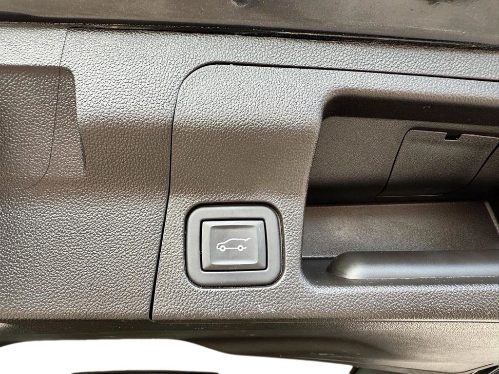 2023 GMC Acadia in Quebec, Quebec - 16 - w1024h768px