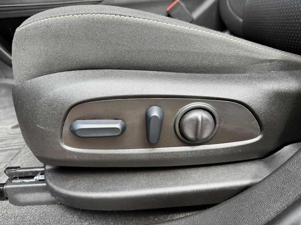 2023 GMC Acadia in Quebec, Quebec - 17 - w1024h768px