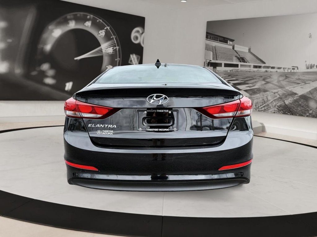 2017 Hyundai Elantra in Quebec, Quebec - 6 - w1024h768px