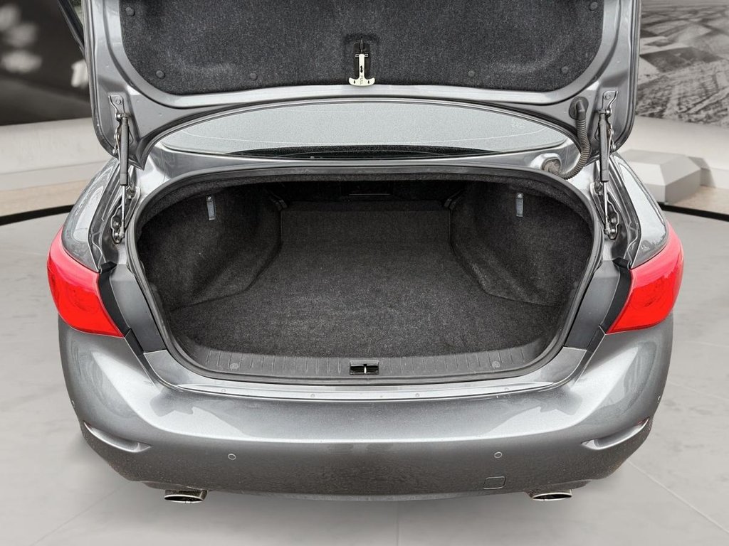 2017 Infiniti Q50 in Quebec, Quebec - 13 - w1024h768px