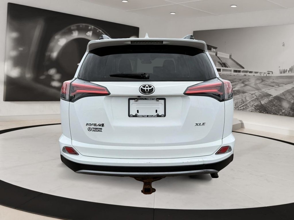 Toyota RAV4  2017 à Québec, Québec - 6 - w1024h768px