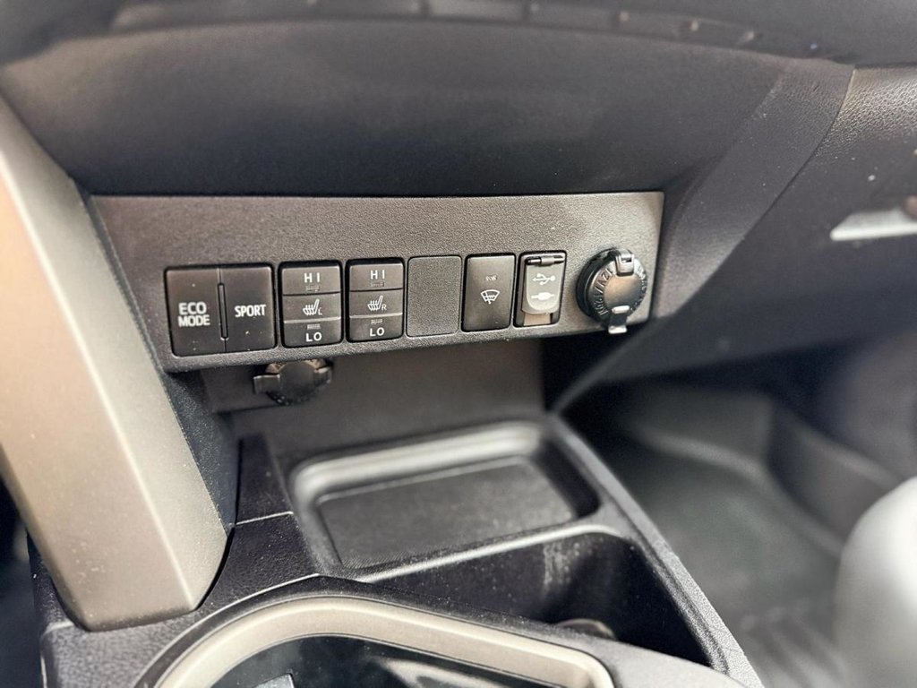 Toyota RAV4  2017 à Québec, Québec - 15 - w1024h768px