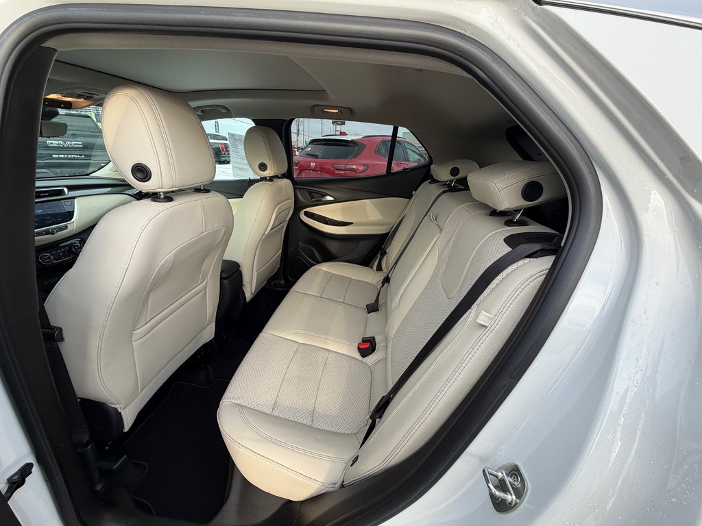 Buick Encore GX Essence 2023 à Saint-Jérôme, Québec - 9 - w1024h768px