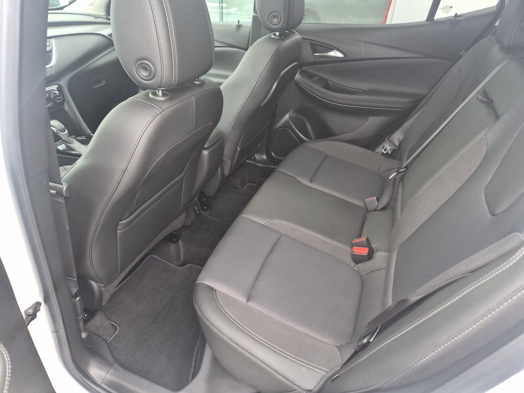 Buick Encore GX Select 2023 à Charlemagne, Québec - 13 - w1024h768px