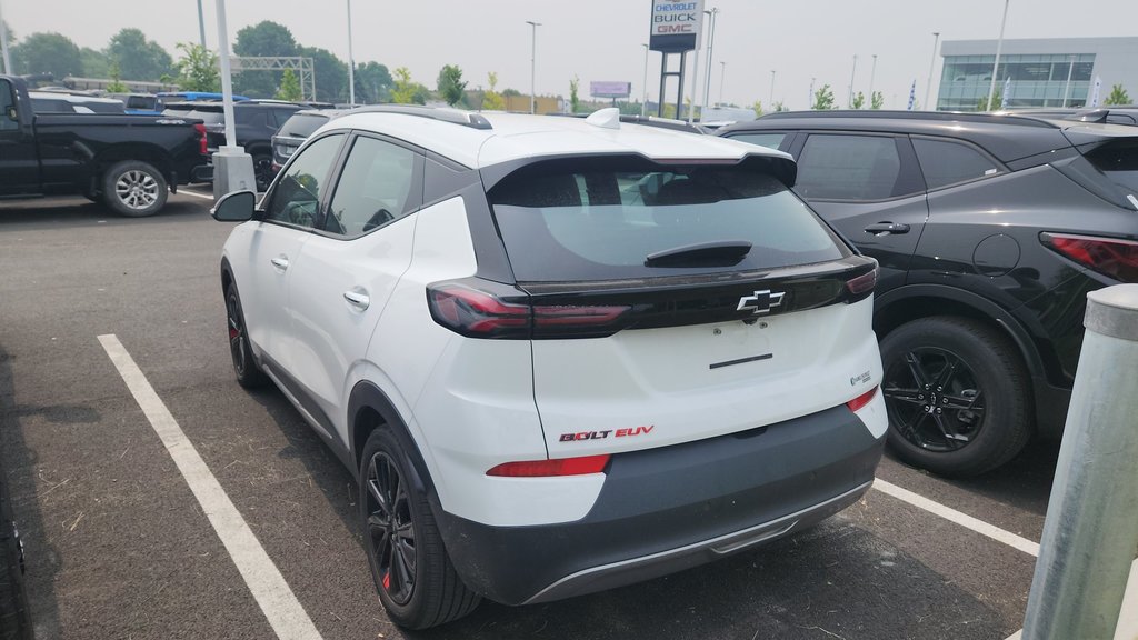 Chevrolet BOLT EUV PREMIER , TOIT , RED LINE 2023 à Charlemagne, Québec - 3 - w1024h768px