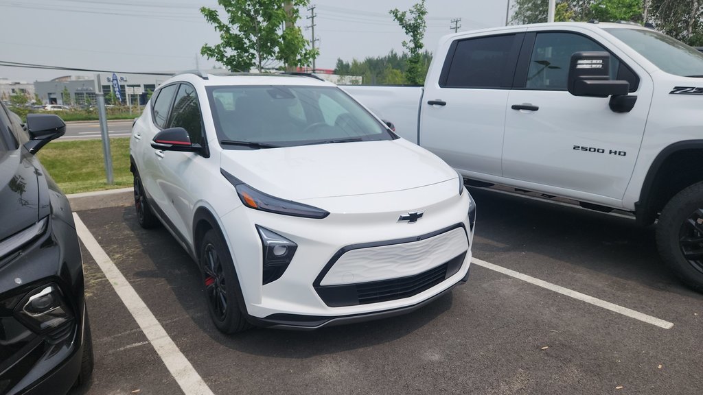 Chevrolet BOLT EUV PREMIER , TOIT , RED LINE 2023 à Charlemagne, Québec - 1 - w1024h768px
