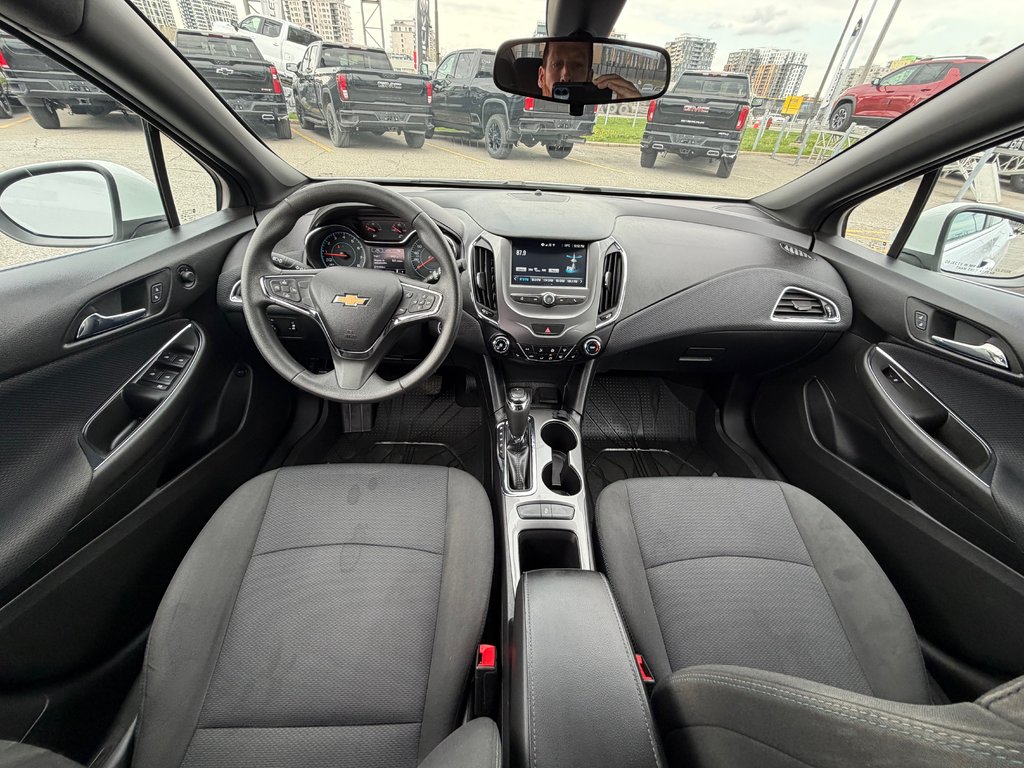 2018 Chevrolet Cruze LT in Saint-Jérôme, Quebec - 10 - w1024h768px