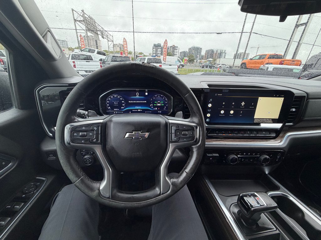 2022 Chevrolet Silverado 1500 4WD Crew Cab in Charlemagne, Quebec - 10 - w1024h768px