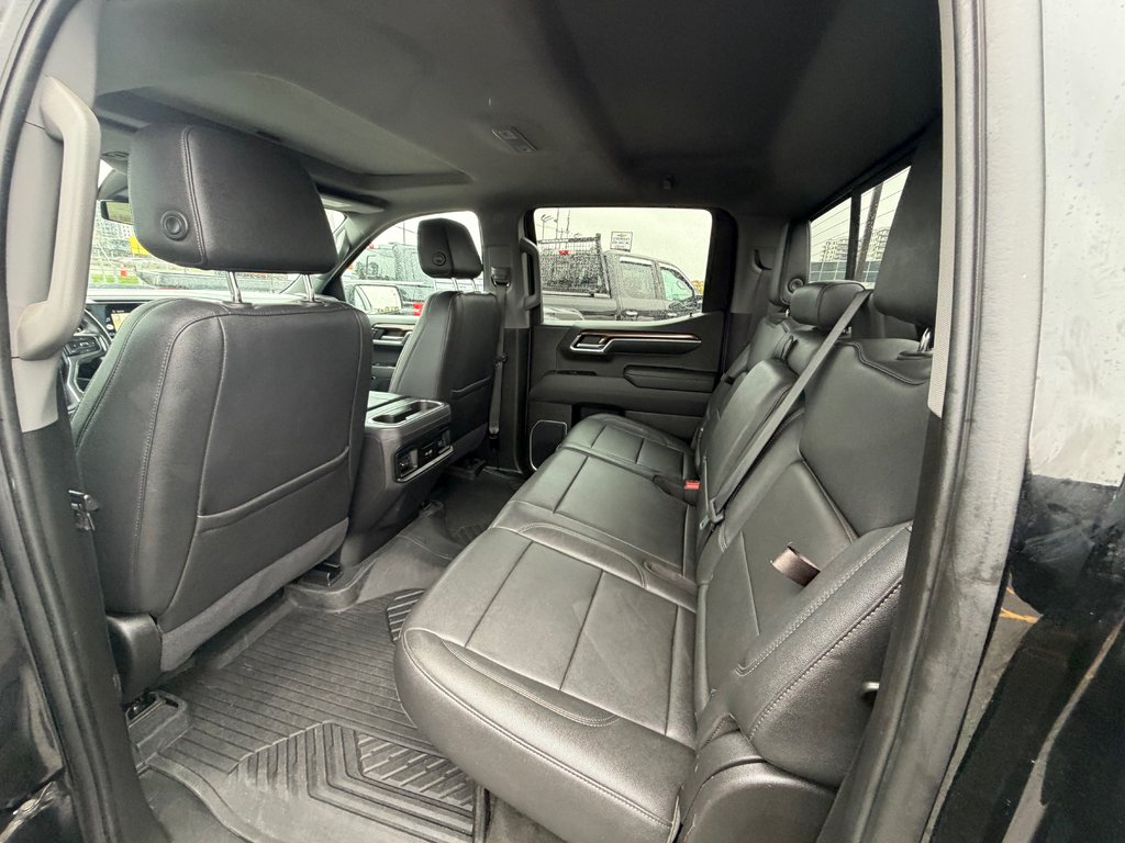 2022 Chevrolet Silverado 1500 4WD Crew Cab in Charlemagne, Quebec - 8 - w1024h768px