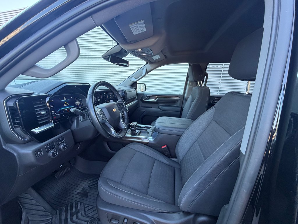 2023 Chevrolet Silverado 1500 4WD Crew Cab in Charlemagne, Quebec - 7 - w1024h768px