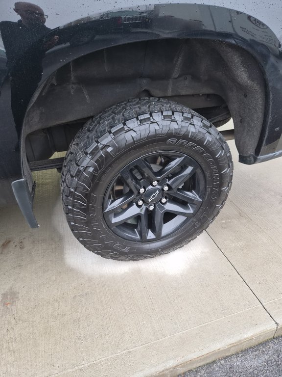 2023 Chevrolet Silverado 1500 LT Trail Boss in Charlemagne, Quebec - 11 - w1024h768px