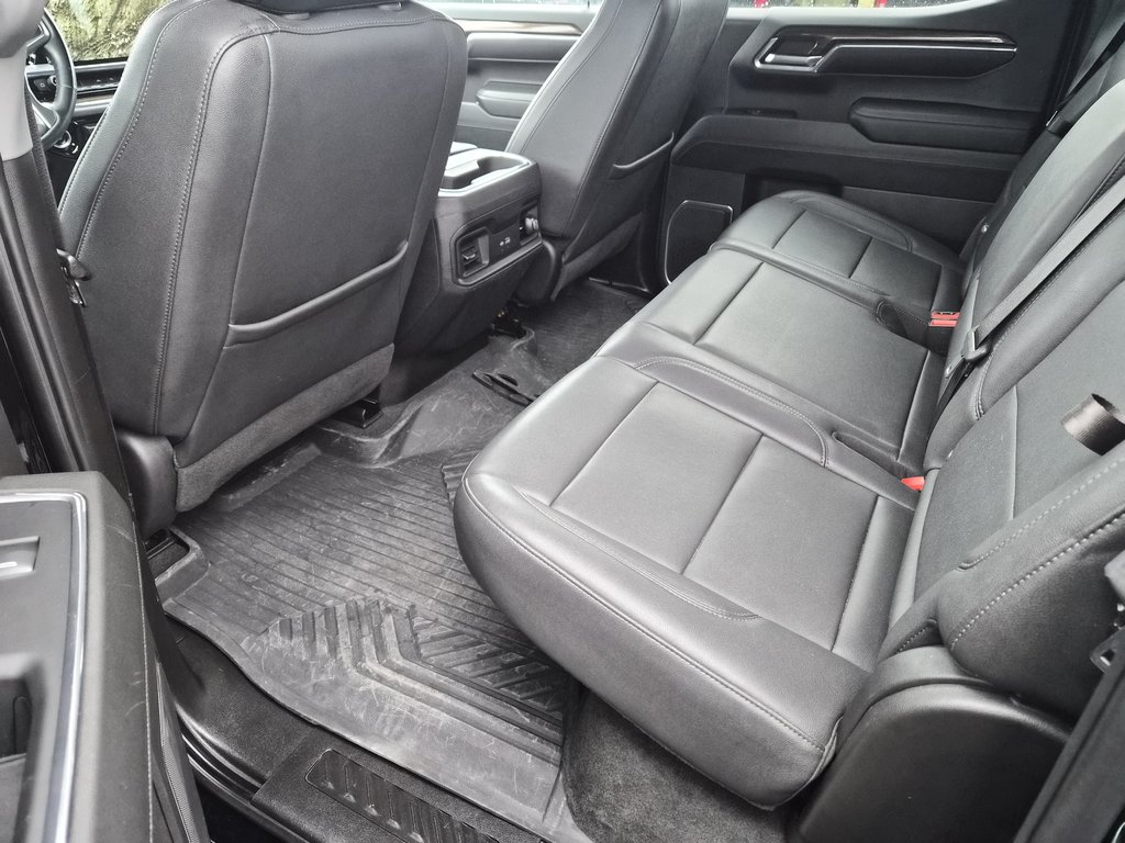 2023 Chevrolet Silverado 1500 LT Trail Boss in Charlemagne, Quebec - 9 - w1024h768px