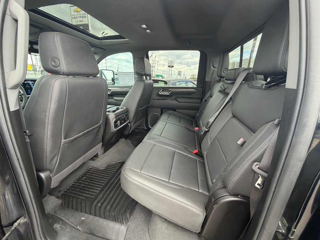 2025 Chevrolet Silverado 2500HD LTZ in Saint-Jérôme, Quebec - 8 - w1024h768px