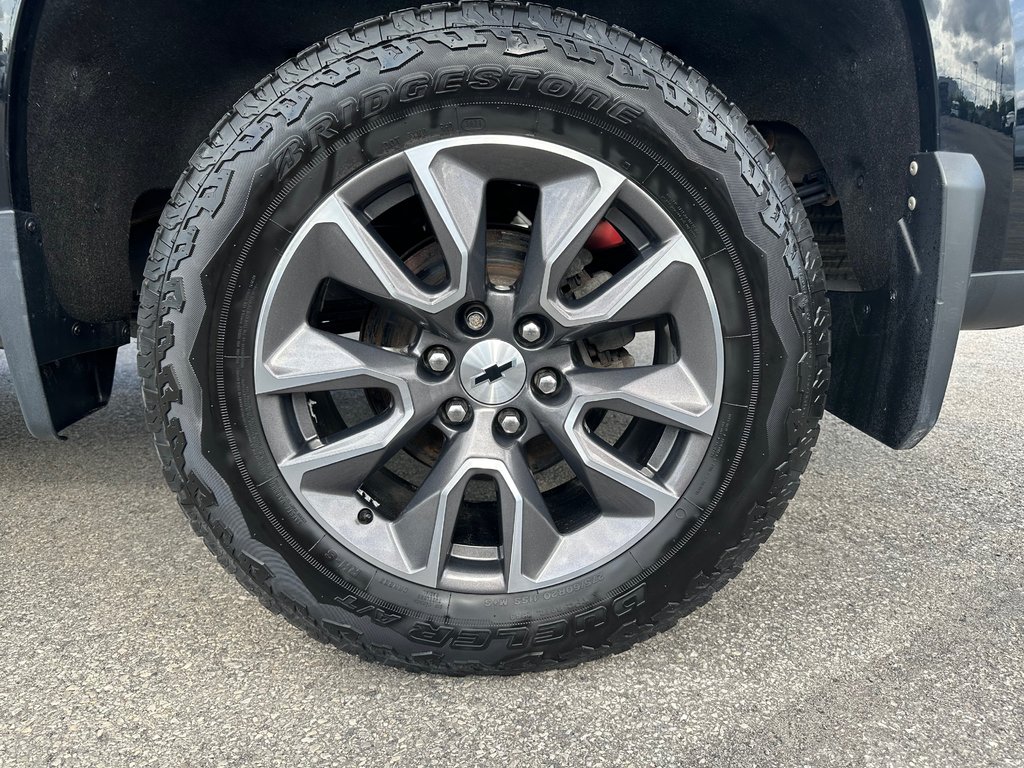 Chevrolet Silverado 4WD Standard BED Crew CAB RST 2022 à Charlemagne, Québec - 7 - w1024h768px