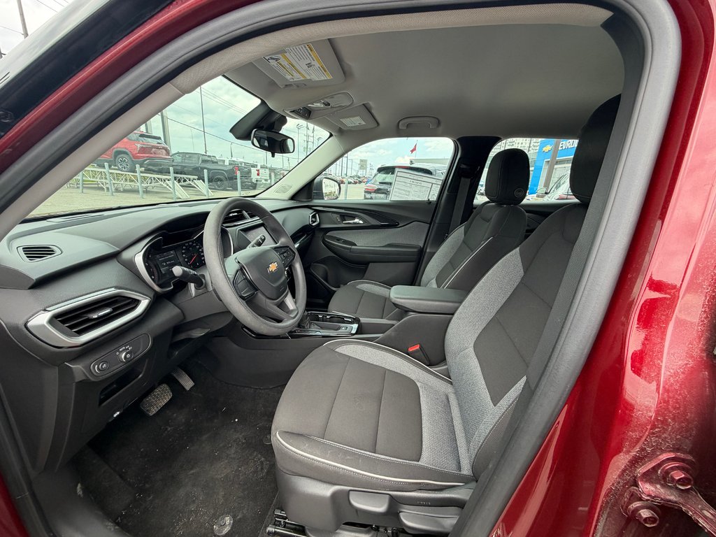 2023 Chevrolet Trailblazer LS in Saint-Jérôme, Quebec - 8 - w1024h768px