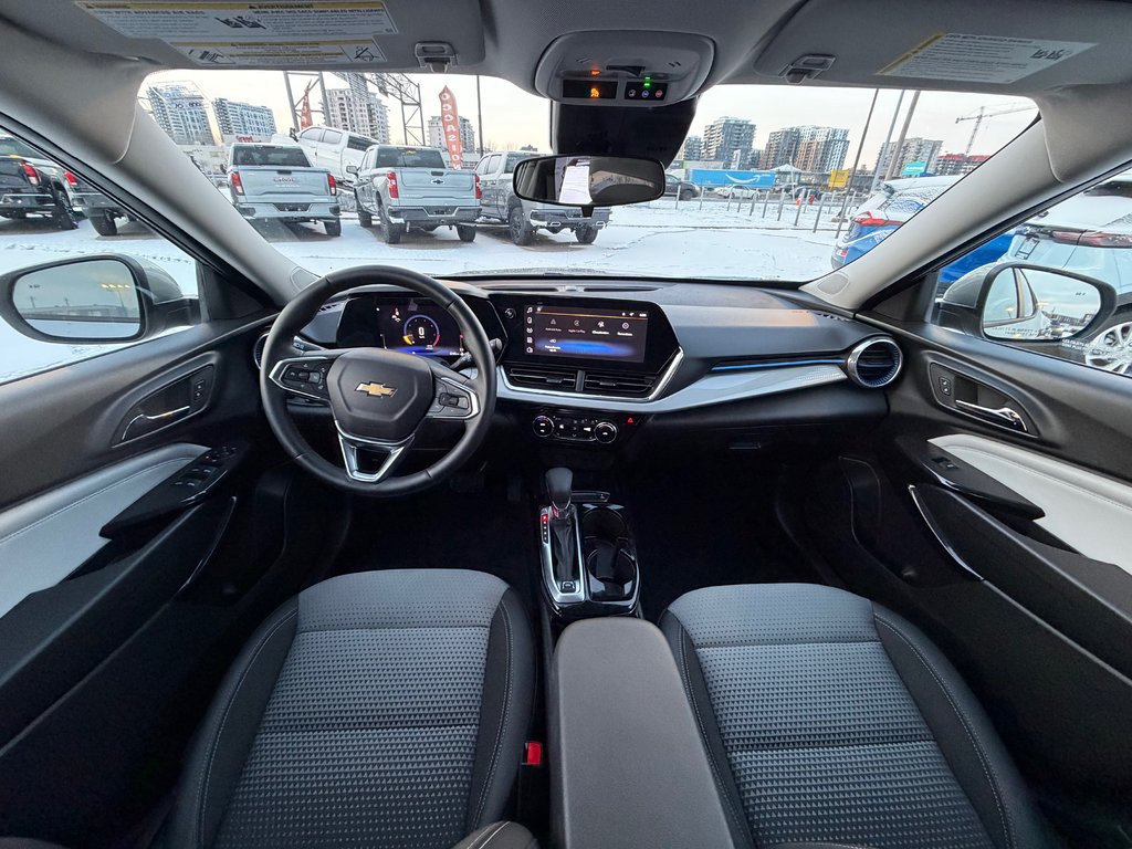 2025 Chevrolet Trax LT in Charlemagne, Quebec - 10 - w1024h768px