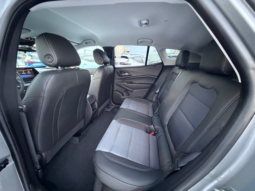 2025 Chevrolet Trax LT in Charlemagne, Quebec - 9 - w1024h768px