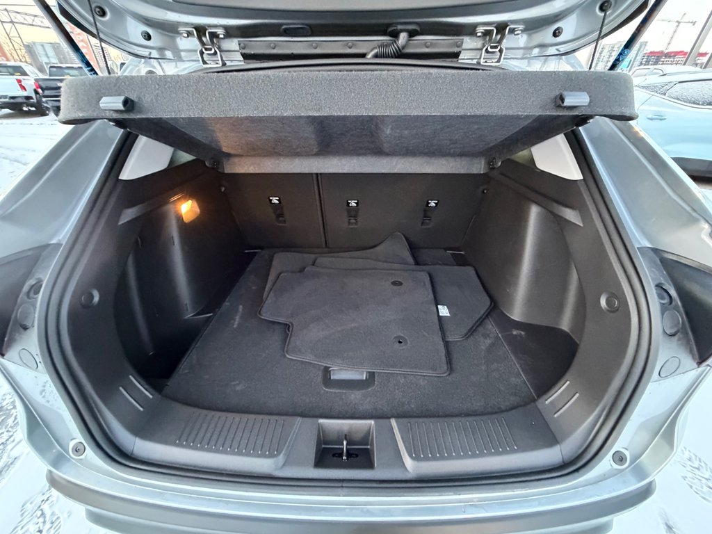 2025 Chevrolet Trax LT in Charlemagne, Quebec - 7 - w1024h768px