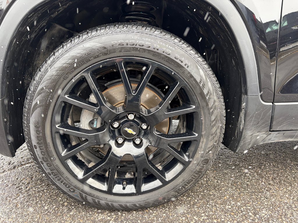 2021 Chevrolet Trax LT in Charlemagne, Quebec - 8 - w1024h768px