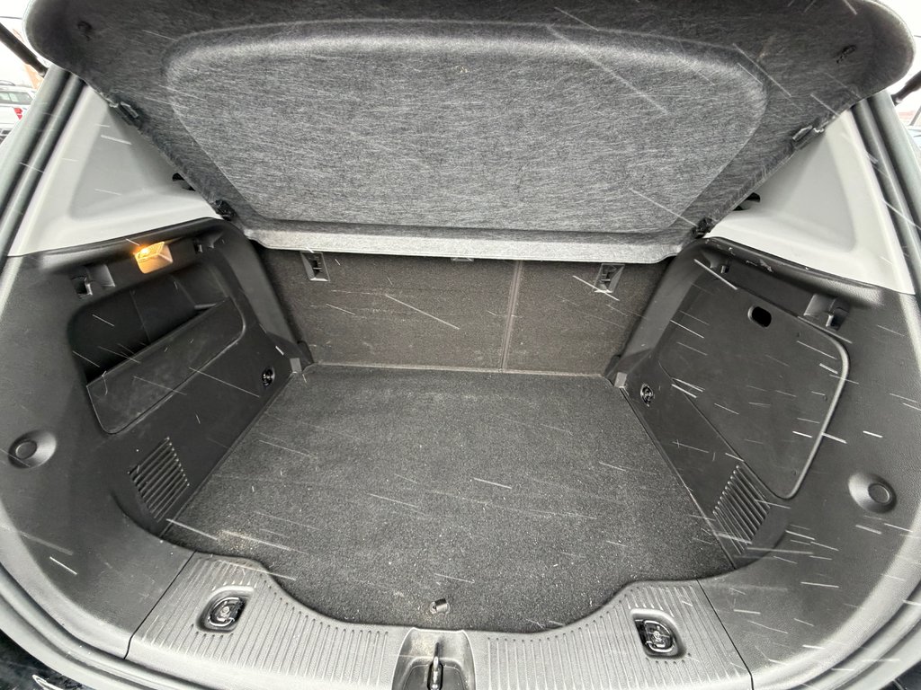2021 Chevrolet Trax LT in Charlemagne, Quebec - 9 - w1024h768px