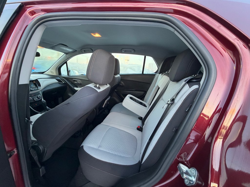 2017 Chevrolet Trax LS in Charlemagne, Quebec - 9 - w1024h768px