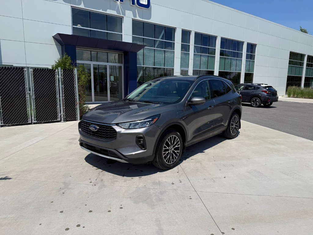 2023 Ford Escape PHEV,CAMÉRA DE RECUL,BANC CHAUFFANT in Saint-Jérôme, Quebec - 1 - w1024h768px